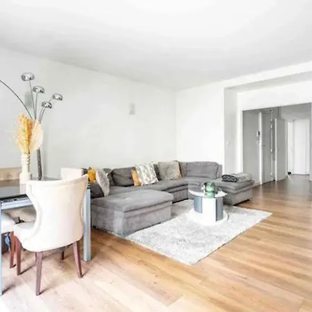 Majestic Luxueux 2 Big Bedroom Eiffel-tower Апартаменты *